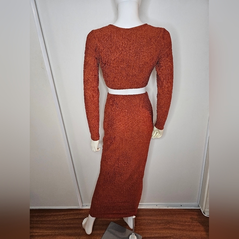 Womens Cropped Top w/ Midi Skirt Rust Burnt Orange Size XS Crinkled Material - Picture 2 of 13